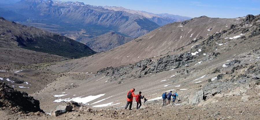 Trekking guiado en la cordillera