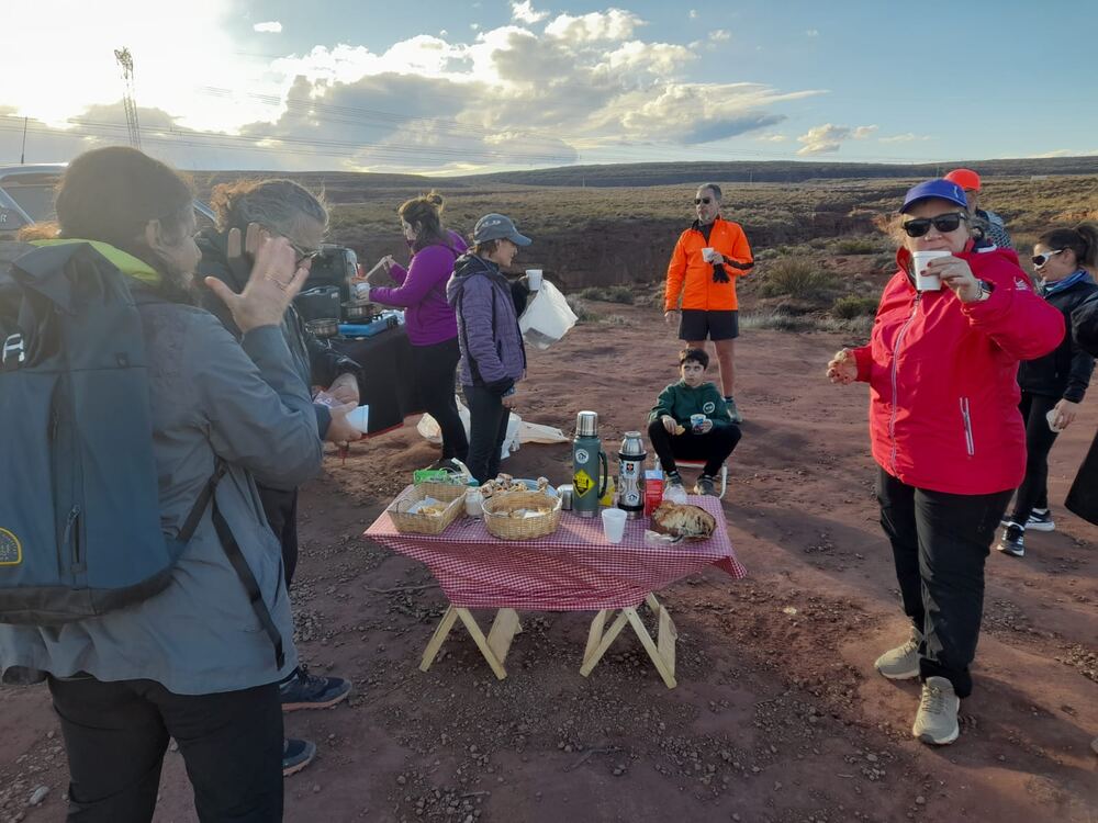 Desayuno grupal al aire libre
